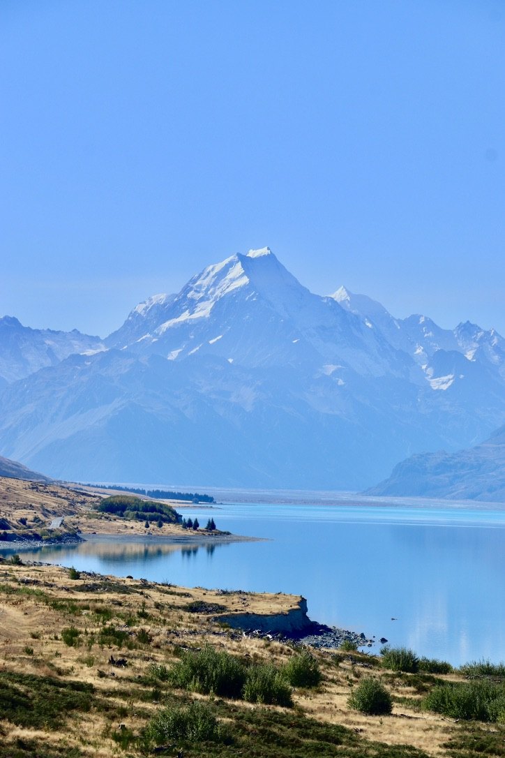 Lac et montagnes dans les paysages de Nouvelle-Zélande